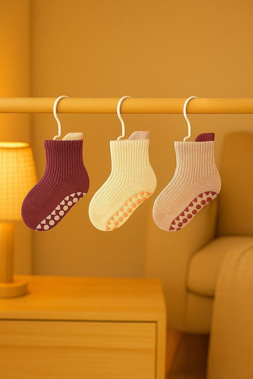 SlippyLess | Socks